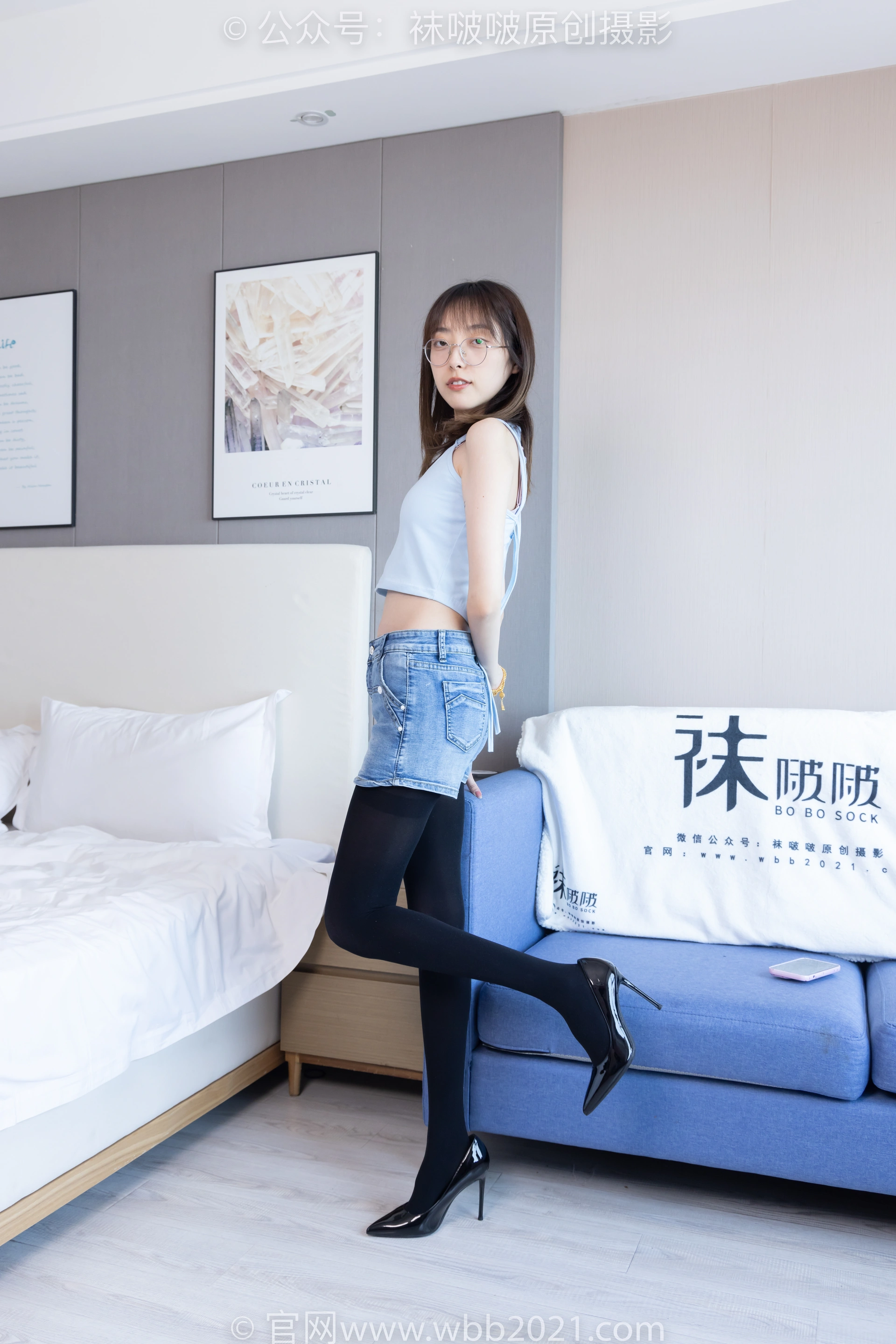 [BoBoSocks袜啵啵] NO.385 稚予-高跟鞋、皮鞋、运动鞋、厚黑丝、吊带豹纹黑丝、白棉袜（超长花絮版） 3